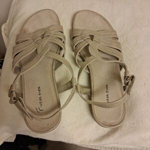 Womens WEAR EVER Taupe Strappy Knot Sandals Size 8.5M